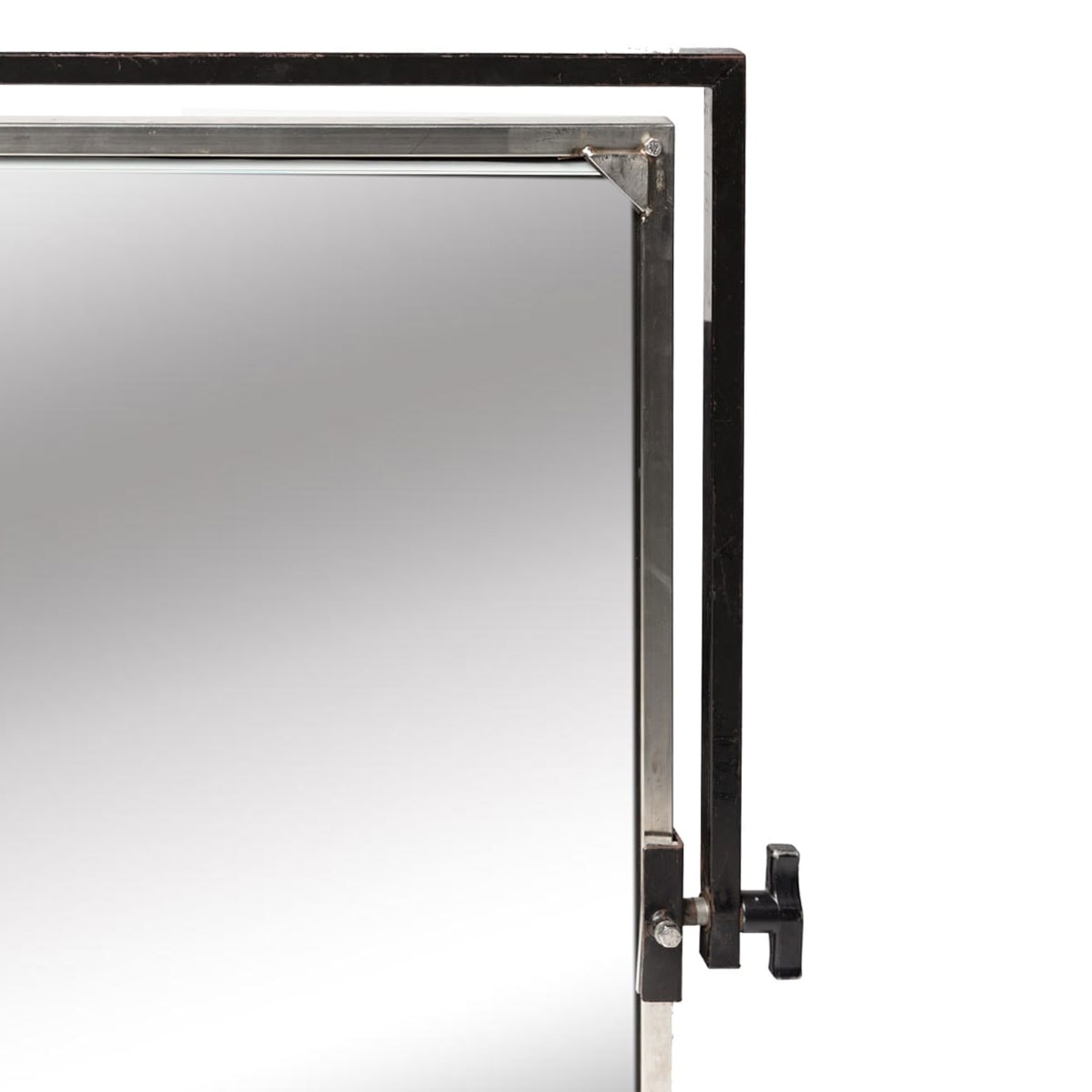  Mirror boards, mirror and silver, 120 x 120 cm / 4 x 4'
